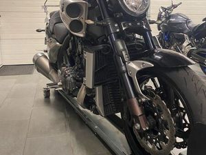 YAMAHA V MAX 1700