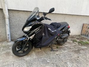 YAMAHA X-MAX →