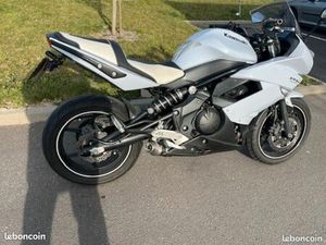 MOTO KAWASAKI BRIDÉE A2/ DÉBRIDABLE PERMIS A