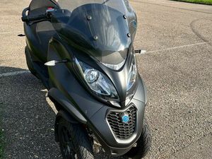 PIAGGIO MP3 350 - 2019 - 2 480 KM - TRÈS BON ETAT JE VENDS MON PIAGGIO MP3 350,