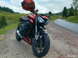 VEND TRIUMPH STREET TRIPLE 765 RS 2023