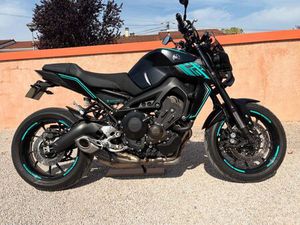 YAMAHA MT 09