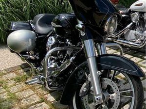 ECHANGE STREET GLIDE SPÉCIALE 1690