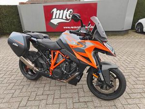 ② KTM SUPER DUKE GT 1290 2024 24DKM