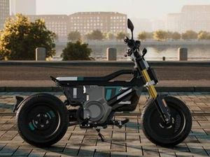 BMW CE 02 AM 'HIGHLINE' JUBILÄUMSANGEBOT '50 JAHRE B