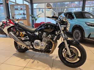 YAMAHA XJR 1300 --MODEL RP19--