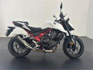 HONDA - CB 750 HORNET