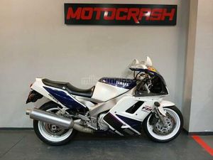 YAMAHA - FZR 1000 EXUP