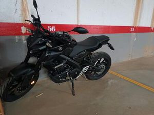 YAMAHA - MT