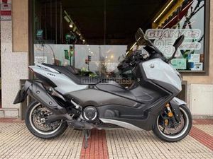 YAMAHA - TMAX
