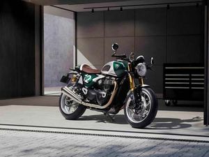 TRIUMPH SPEED TWIN 1200 CAFE RACER EDITION FOR SALE IN WEST BYFLEET