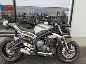 TRIUMPH STREET TRIPLE 765 RS