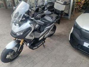 HONDA X-ADV 750 ABS DCT 2018 PERMUTA GARANZIA FINA