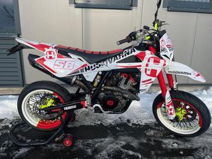 HUSQVARNA SMR 450 SUPERMOTO,