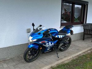 SUZUKI GSX R