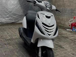 ② PIAGGIO ZIP 50 CC 2T (ORIGINEEL)