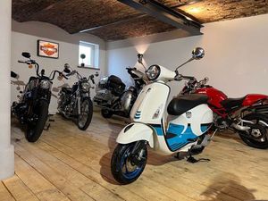 VESPA PRIMAVERA 125 VIBE WHITE