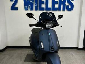 OCCASSION VESPA'S SPRINT IN NIEUWSTAAT VANAF €2899,- — SCOOTERS | VESPA — MARKTPLAATS