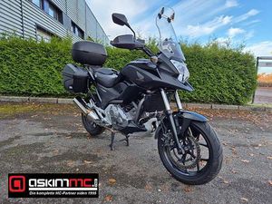 HONDA NC 700 X NY SERVICE-GARANTI-VELUTSTYRT