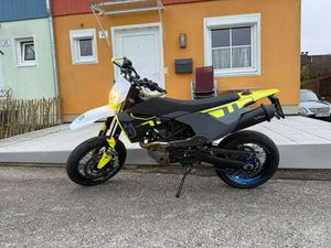 HUSQVARNA 701 SUPERMOTO