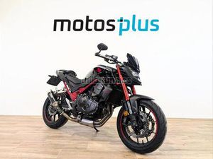 HONDA - CB 750 HORNET