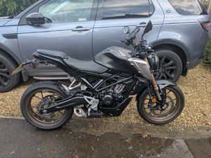 HONDA CB125R NAKED PETROL MANUAL EURO 5 (15 PS) 125 CC