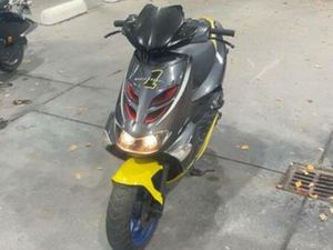 APRILLA SR50 WORLD CHAMPION ONE — SCOOTERS | APRILIA — MARKTPLAATS