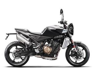 HUSQVARNA SVARTPILEN 801 2024