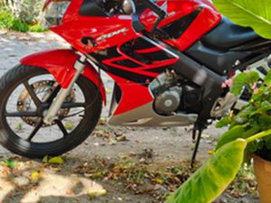 CBR 125R