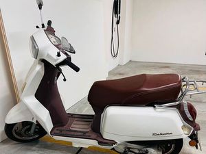 VENDO MOTO MARCA KEEWAY MODELO ZAHARA EM ÓTIMO ESTADO SANTO ANTÓNIO DOS OLIVAIS