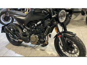 VENDO HUSQVARNA SVARTPILEN 125 (2021 - 23) USATA A GENOVA (CODICE 9924242) - MOTO.IT