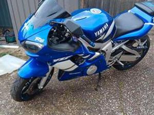 YAMAHA YZF R6 - 2001