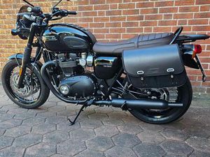 TRIUMPF BONNEVILLE T 120 BLACK JET BLACK