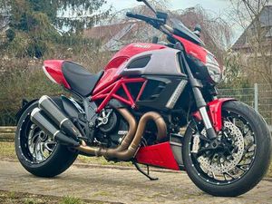 DUCATI DIAVEL ROSSO *TOP ZUSTAND