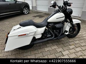 HARLEY-DAVIDSON ROAD KING SPECIAL