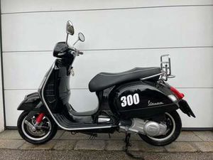 VESPA GTS 300 SUPER, 278 CCM, SCHWARZ