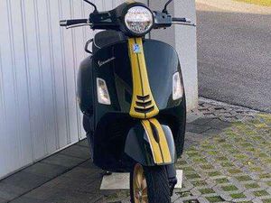 VESPA RACING SIXTIES 300 GTS HPE ABS EURO 5 NEU GRÃ¼N/GELB SONDERMODEL