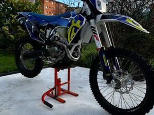 HUSQVARNA - FE