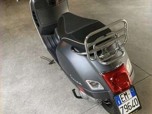 VESPA GTS SUPER SPORT 300