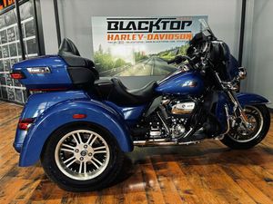 2024 HARLEY-DAVIDSON® TRI GLIDE™ ULTRA BLUE BURST W/ PINSTRIPE