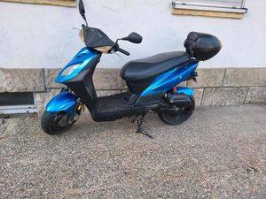 VERKAUFE EINEN NEU AUFGEBAUTEN KYMCO DJ 50S