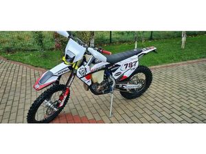 HUSQVARNA FE 250 MY21 KROBICA