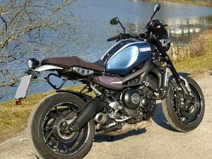 YAMAHA XSR900 (RN43)