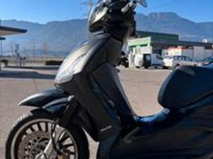 BEVERLY 300 POLICE EDITION