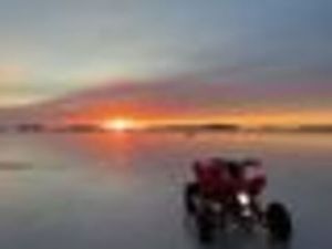 NÄYTTÄVÄ SUZUKI LT-R 450 RUISKUPELI