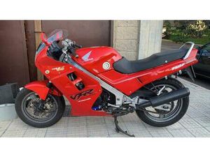 VENDO HONDA VFR 750 F (1986 - 87) USATA A MARINO (CODICE 9923853) - MOTO.IT