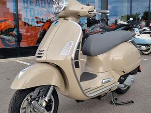 VESPA GTS 125 ABS E5+ ALLE FARBEN
