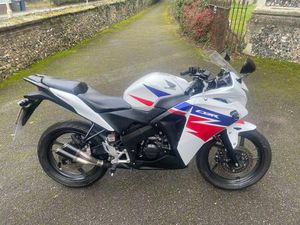HONDA CBR125R 124 CC