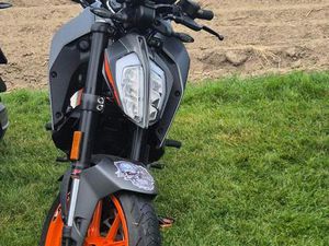 KTM DUKE 125