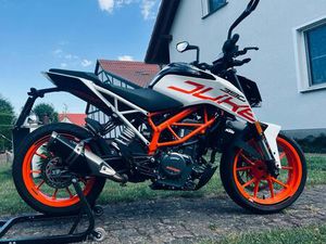 KTM DUKE 390